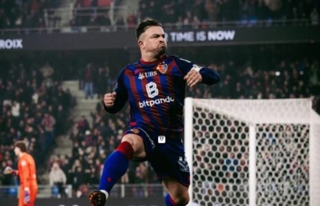 Shaqiri shënon, Baseli e fiton derbin e zjarrtë