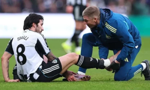 FIFA propozon një rregull të re për futbollistët që lëndohen gjatë ndeshjeve