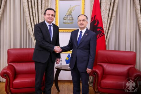 Begaj uron Kurtin për qeverinë e re: Mbështetje vëllazërore për Kosovën