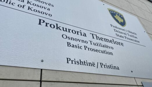 Aksioni i Prokurorisë në Prishtinë – Sekuestrohen para, veturë dhe dokumente të falsifikuara