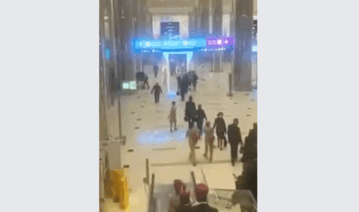 Momenti kur sulmohet aeroporti Dubait, pasagjerët largohen