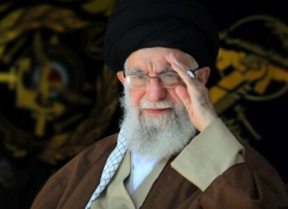 Kush është udhëheqësi suprem i Iranit, Khamenei dhe pse është ai një objektiv i mundshëm?