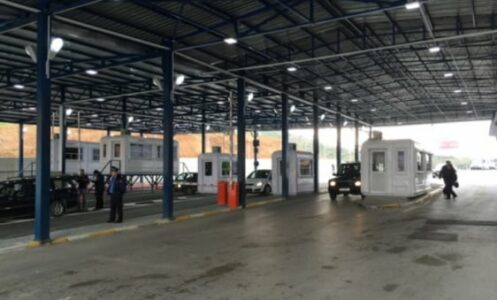 Tentua t’i japin ryshfet policit në pikë kufitare në Vërmicë – ngritet aktakuzë ndaj dy personave