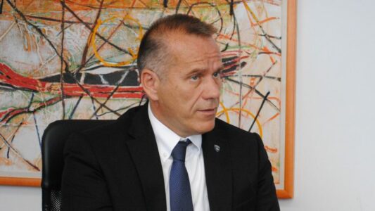 Arifi: Lajçaku ka qenë dost i Kurtit e Bislimit, sa ndeja kanë pasur te Ridi