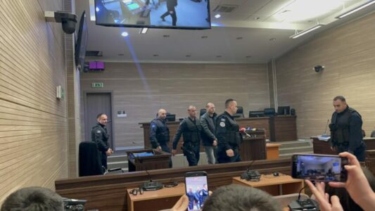 Tre të akuzuarit për sulmin në Banjskë dalin para gjykatës