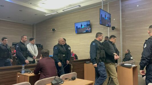 Dalin para gjykatës të akuzuarit për sulmin terrorist në Banjskë