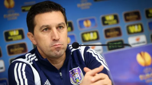 Anderlecht shkarkon Besnik Hasin pas rezultateve negative