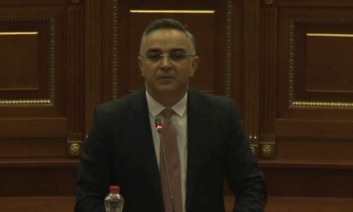 Projektligji për Buxhetin 700 faqe, Tahiri i AAK’së: Duhet me kanë supermen me analizu shpejt, s’ka urgjencë