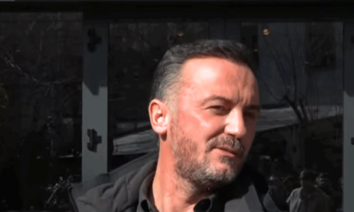 “Hamza, qasje naive” – Dardan Moliqaj e quan Lumir Abdixhikun ‘servil të Kurtit’, kërkon zgjedhje të reja në vend