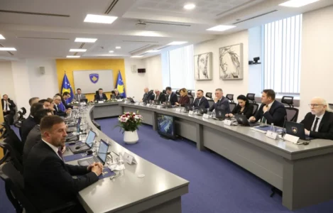 “4miliardë euro” – Qeveria procedon në Kuvend buxhetin për vitin 2026