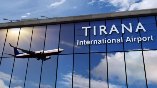 Operacioni sekret në Siri – nxirret nga kampi Eva Dumani, ka arritur në Rinas mëngjesin e së shtunës