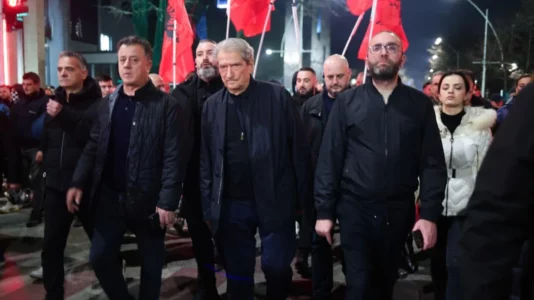 Sulmi ndaj vilës së Hoxhës, Berisha: Agjentë të infiltruar thanë se aty banon Rama