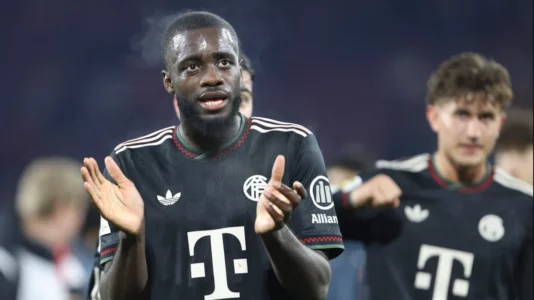 Bayerni planifikon të blindojë Upamecanon me kontratë deri në 2030