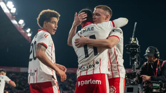 Girona rrëzon Barcelonën nga froni – Real Madridi merr kryesimin