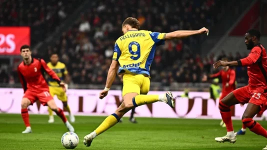 Parma i bën favor Interit, e mposht AC Milanin midis “San Siro”