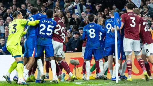 FA godet Chelsean dhe West Hamin me gjoba të rënda pas incidentit në ‘Stamford Bridge’