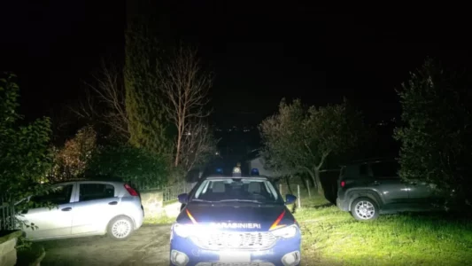 Vdes shqiptari në Itali gjatë tentativës për vjedhje, rrëzohet nga ballkoni pasi dëgjoi të shtënat