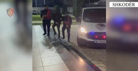 Pjesë e grupit që grabitën një bankë para 4 vjetësh, arrestohet 22-vjeçari në Shkodër