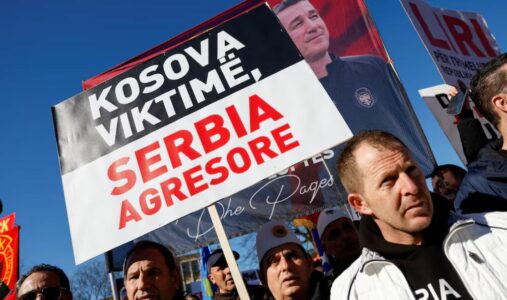 Avokatët e Thaçit kërkojnë lirimin e tij nga akuzat për krime lufte