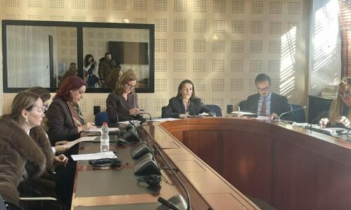 Musliu kërkon dëgjim publik për rastin e largimit nga Radio Televizioni i Kosovës, Komisioni paralajmëron ftesë për bordin e RTK-së