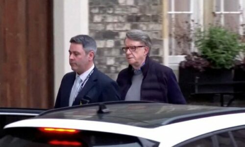 I përfshirë në dosjen Epstein, ish-ambasadori Peter Mandelson lirohet me kusht