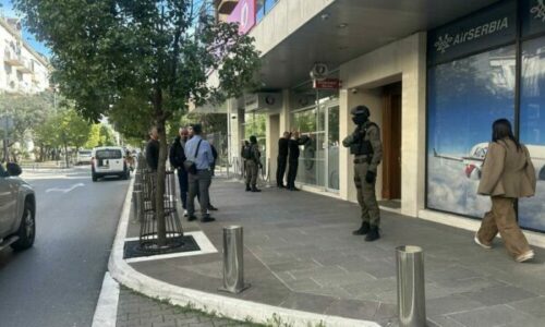 Policia bastis pronat e vëllait të Milo Gjukanoviqit në qendër të Podgoricës