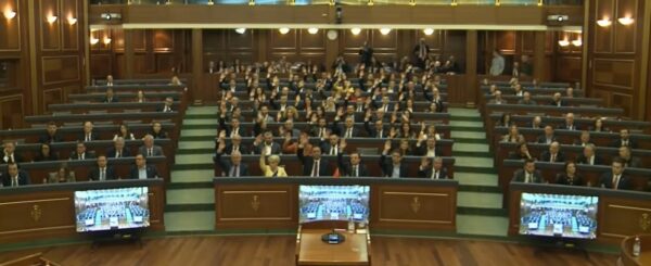 Votohet Qeveria Kurti 3