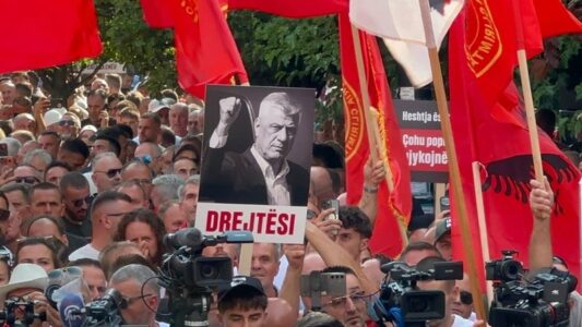 Balla: Historia do të na dënojë edhe ne nëse nuk e mbrojmë sot UÇK`në