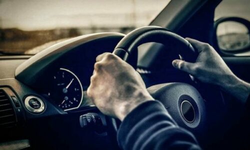 Drenas: Një person vetplagoset derisa po voziste