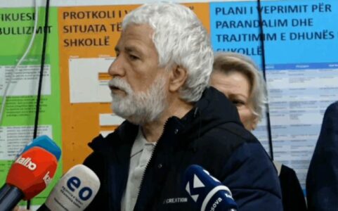 SBASHK i vendos ultimatum: Lirojeni mësuesin shpejt ose përshkallëzim