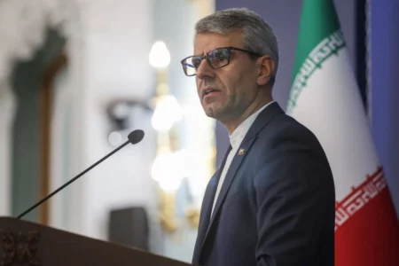 Irani mohon bisedimet me SHBA-në