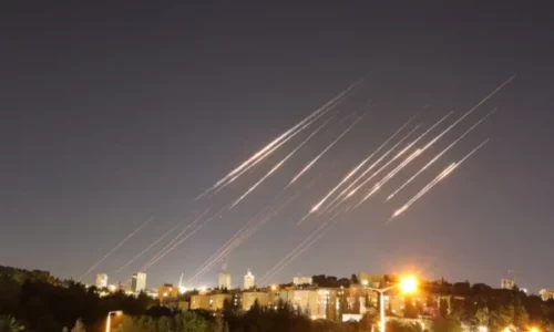 Forcat izraelite thonë se kanë interceptuar 92% të raketave balistike të Iranit