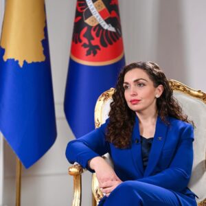 Vjosa Osmani kërkon zgjedhjen e presidentit nga populli, dërgon për votim amendamentet