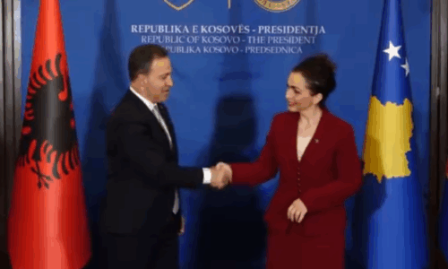 Presidentja e Kosovës e pret në takim kryeparlamentarin shqiptar, Niko Peleshi