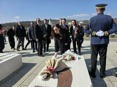 Pasi shpërndau Kuvendin, Osmani arrin në Prekaz