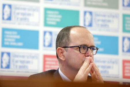 Bushati: Kosova po shkon drejt zgjedhjeve të parakohshme, sepse kompromisi u konsiderua ‘fjalë e keqe’