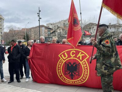 Protesta e OVL UÇK’së, fillojnë të mblidhen veteranët