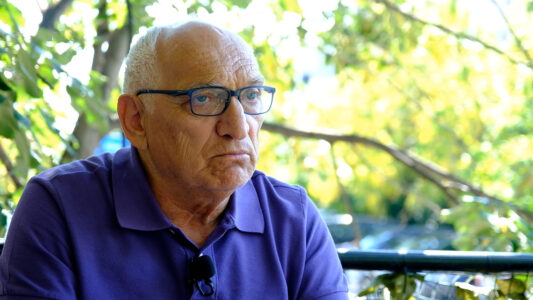 Kelmendi “shpërthen” ndaj Ramosajt pasi doli kundër Lëvizjes së Deçanit: Deklarata të papranueshme!