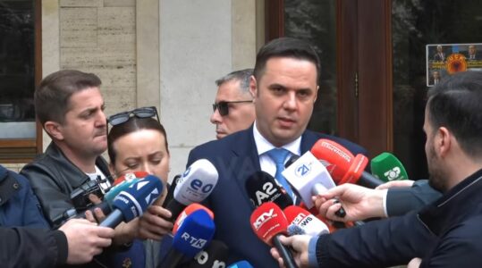 Abdixhiku: Nëse VV dhe PDK vendosin të ketë garë për presidentin, atëherë shkojmë në zgjedhje