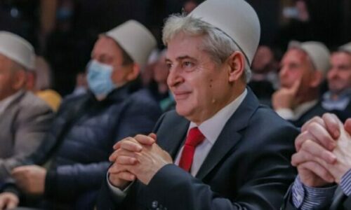 Ahmeti homazhe në Prekaz: Liria fitohet me gjak