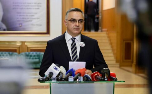 Besnik Tahiri thërret konferencë për media