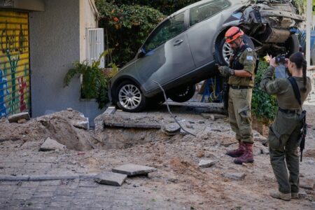 Breshëri raketash iraniane godasin Izraelin qendror