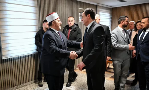 Mesazhet e krerëve të shtetit nga BIK-u për Bajram, u përmendën edhe provokimet rreth kufirit e çmimet e naftës