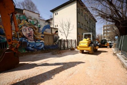 Komuna e Prishtinës: Pas një viti që qeveria qendrore bllokoi punimet në rrugën “Qamil Hoxha” po i vazhdojmë ato