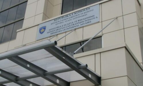 MPB: Nga nesër nisin aplikimet për lejeqëndrim dhe regjistrimin e dokumenteve