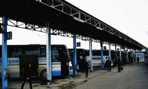 Shtrenjtohen biletat e autobusit: Nga sot 2 euro për linjën Mitrovicë–Prishtinë