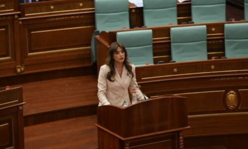 Kushtetuesja e hedh poshtë kërkesën e Albulena Haxhiut për vlerësimin e kushtetutshmërisë së “procedurës për zgjedhjen e Presidentit”