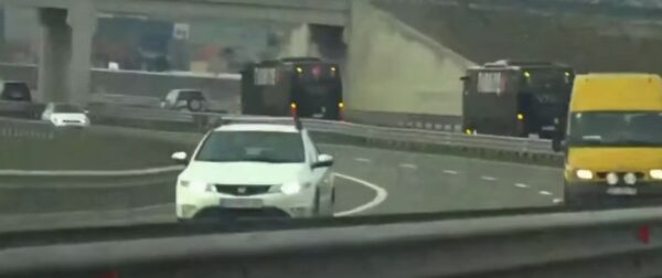 Kombëtarja e Turqisë arrin në Kosovë (VIDEO)