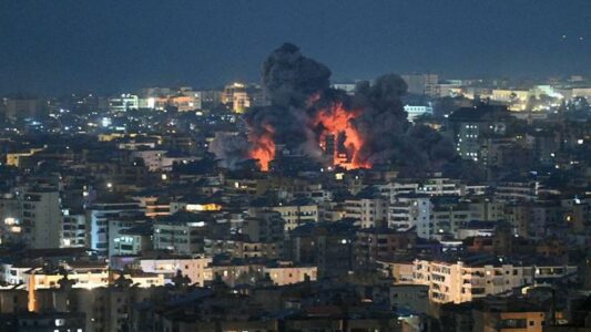 Një i vrarë dhe 25 të plagosur pas sulmit me raketa në veri të Izraelit
