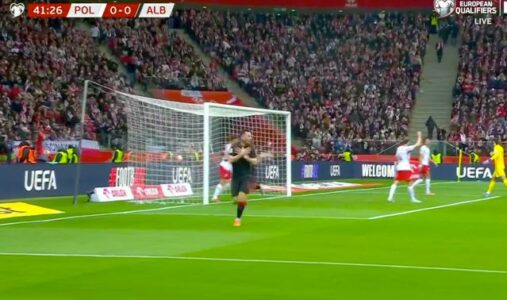 HOOOOXHAAAA! Shqipëria në avantazh ndaj Polonisë